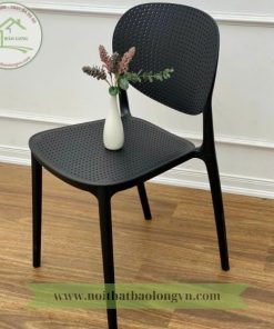 Ghế nhựa đúc Pony màu đen