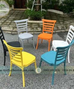 Ghế nhựa đúc Bistro lưng sọc