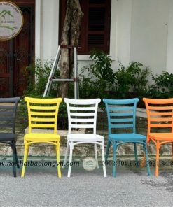 Alternative view of Ghế nhựa đúc Bistro lưng sọc