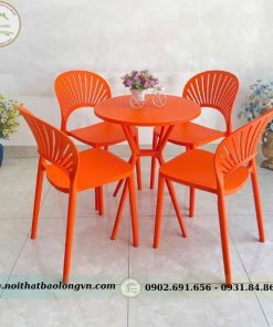 Bộ bàn ghế nhựa đúc lưng quạt